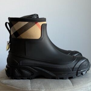Burberry Ankle Rain Boots in Black